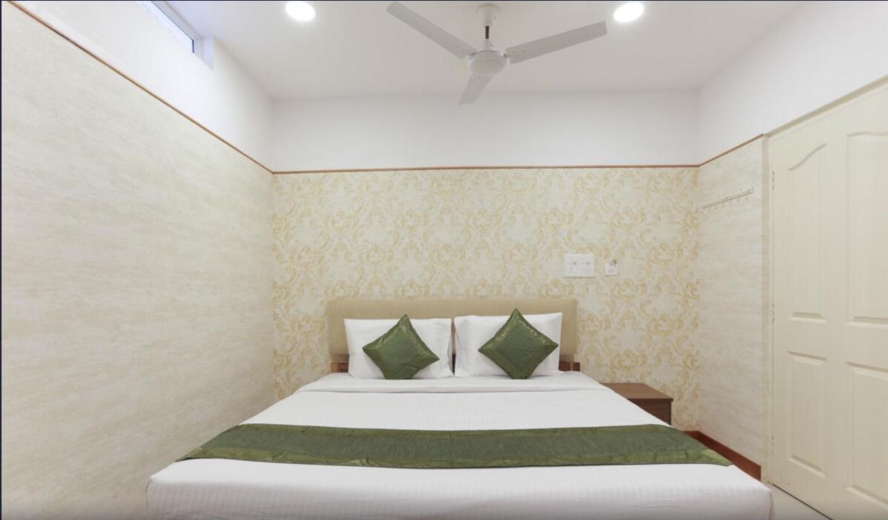 Heaven Gardens Hotell Kochi Exteriör bild
